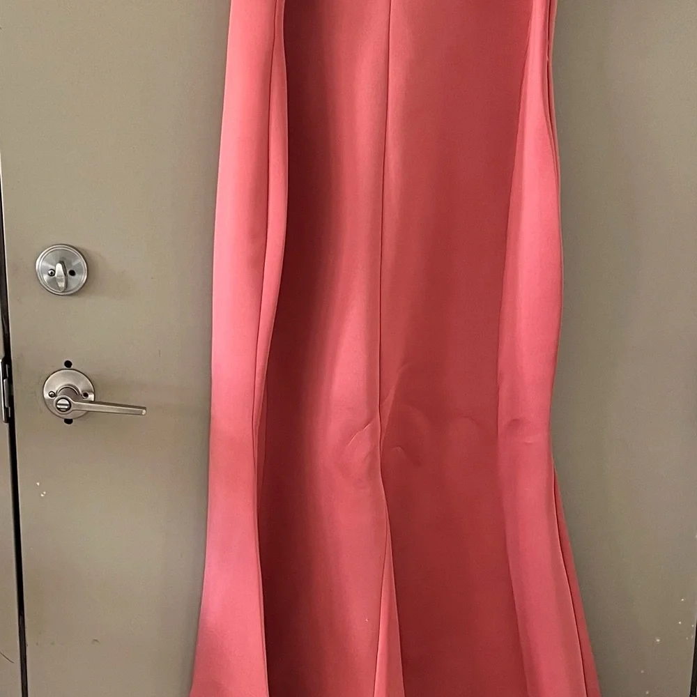 NWT Fashion Nova Going Hollywood Off Shoulder Gown (Color: Mauve) - Picture 3 of 3